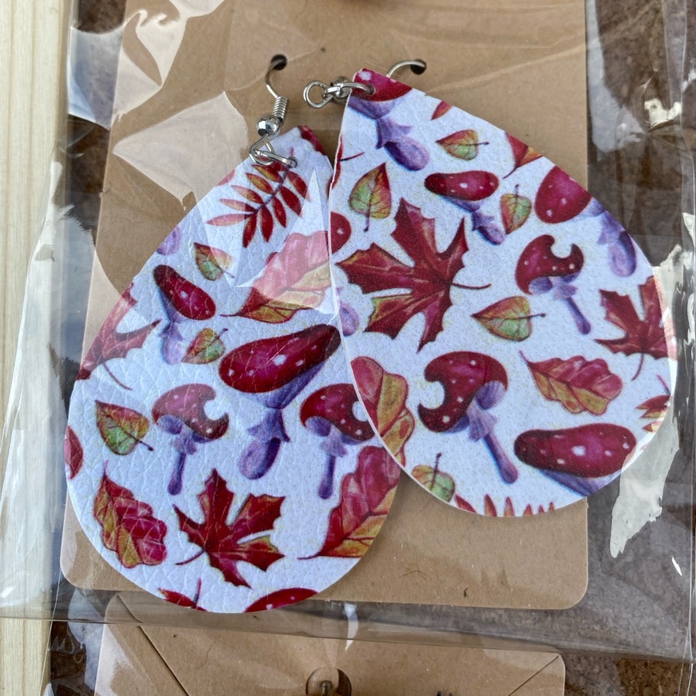 Leather earrings